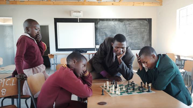 Zimbabwe&rsquo;s chess &ldquo;queens&rdquo; are checkmating adversity