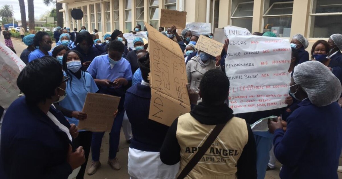 Zimbabwe Accused of Blocking Nurses From Taking Jobs Abroad